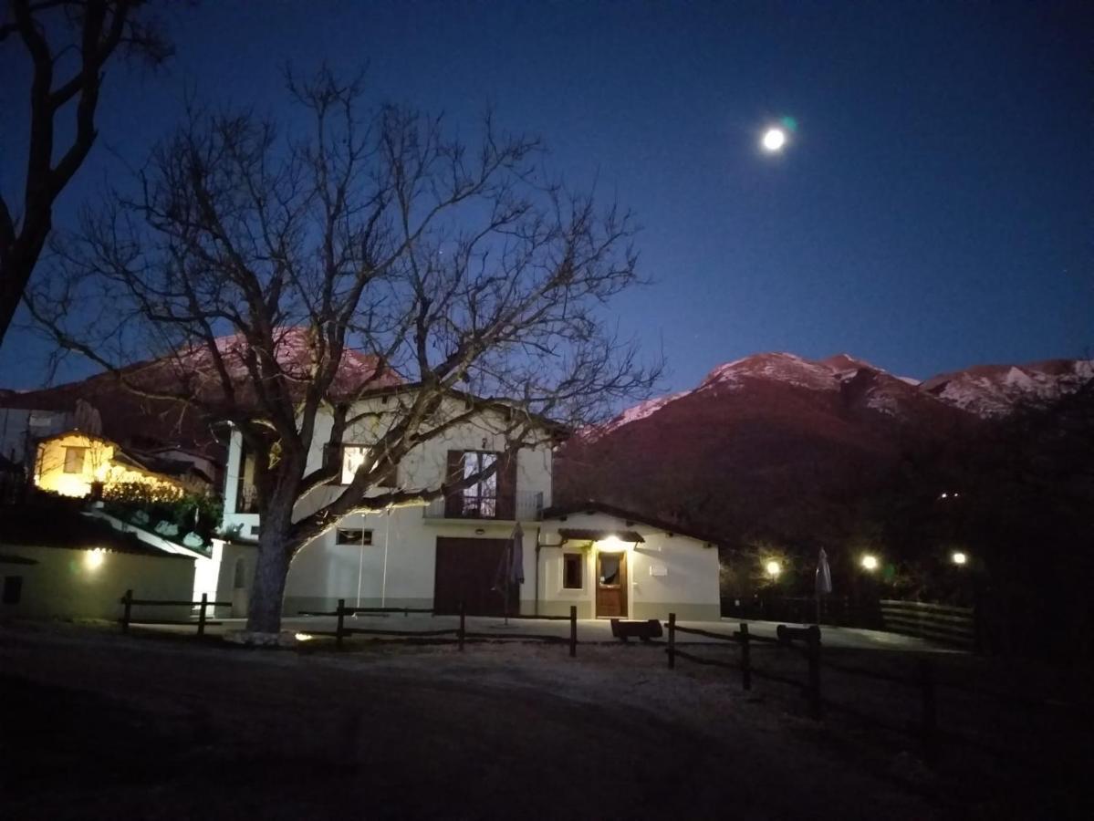 B&B Fonte Vena Norcia Bagian luar foto