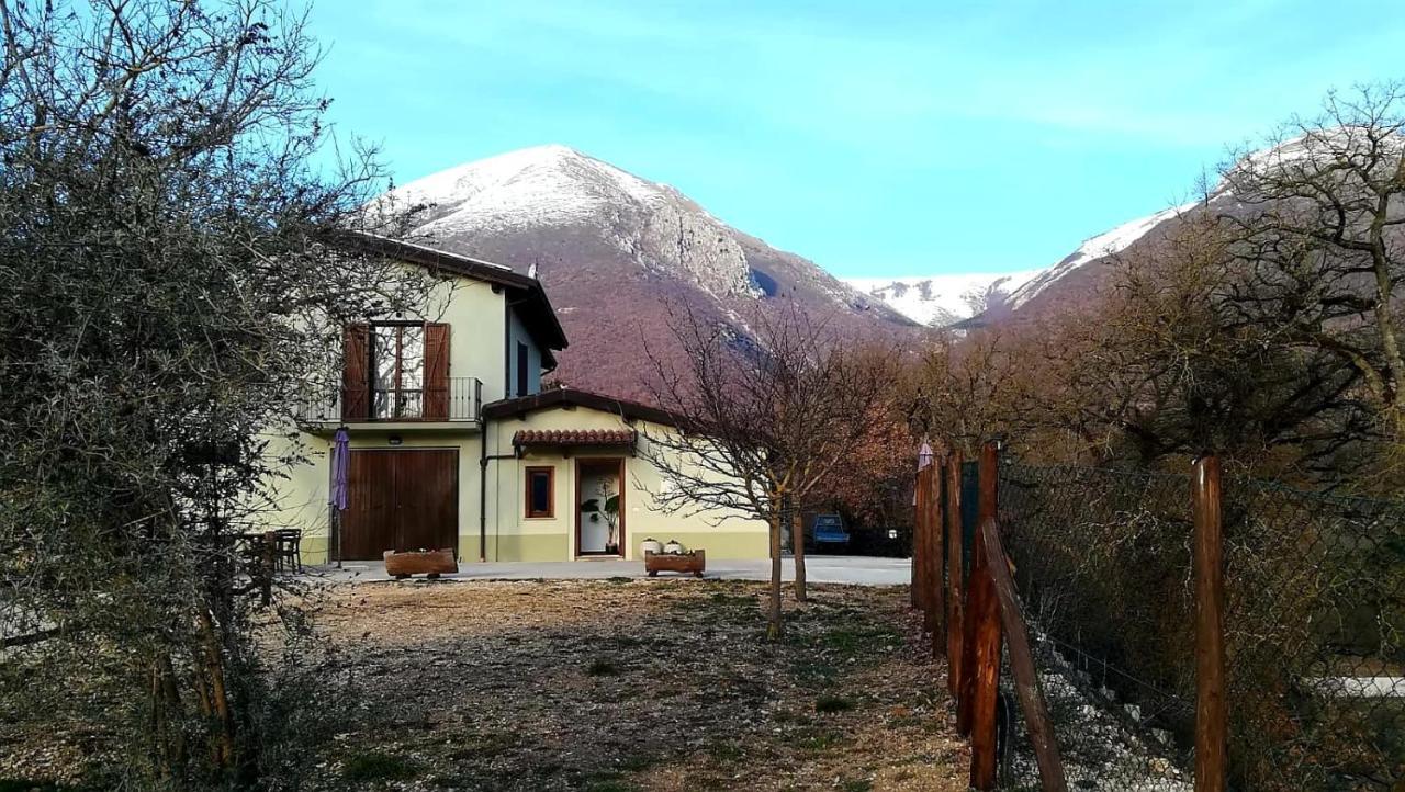 B&B Fonte Vena Norcia Bagian luar foto